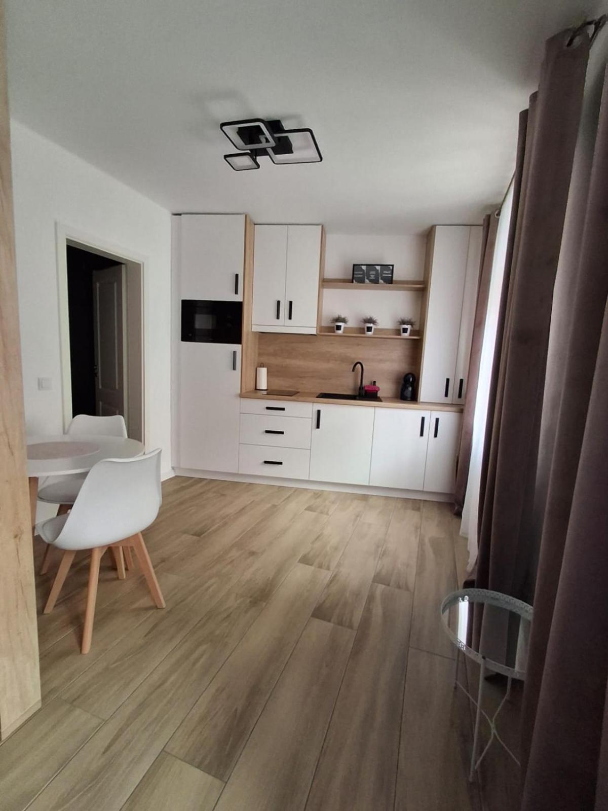 Vali House